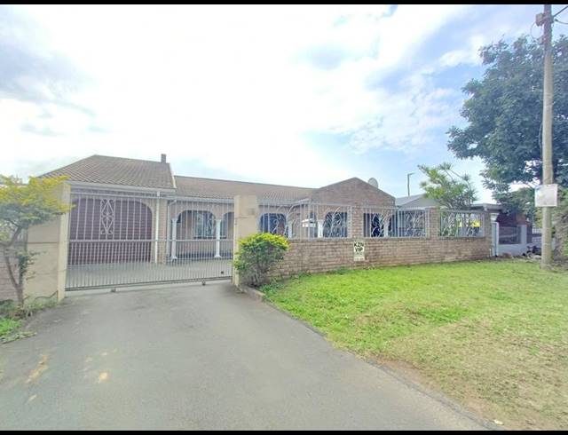 4 BEDROOM HOUSE FOR SALE IN STONEBRIDGE